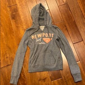Hollister Hoodie- size small